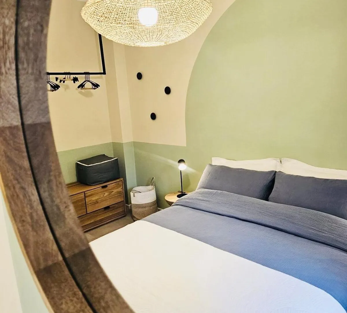 Apartament Claudia'S Luxurious Garden Apt Monterosso al Mare Włochy